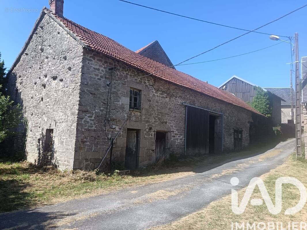 Photo 1 - Maison à SAINT-LEGER-LA-MONTAGNE