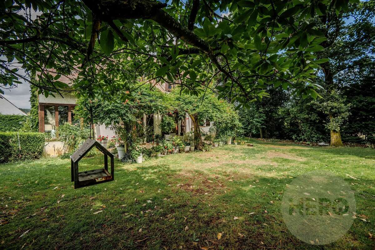 Maison à MONTFORT-L'AMAURY