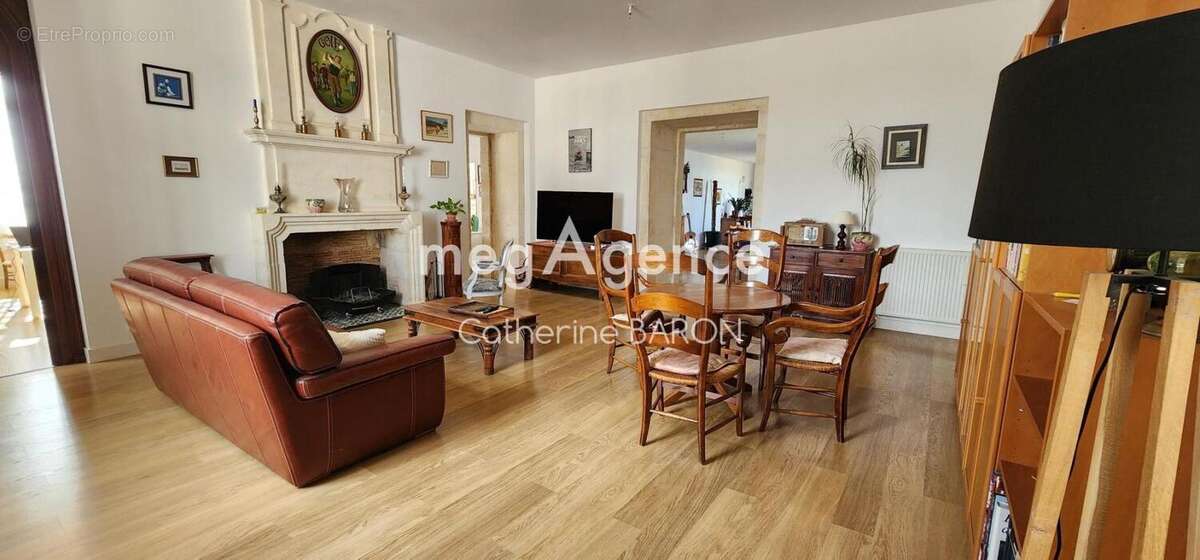 Appartement à SAINTES