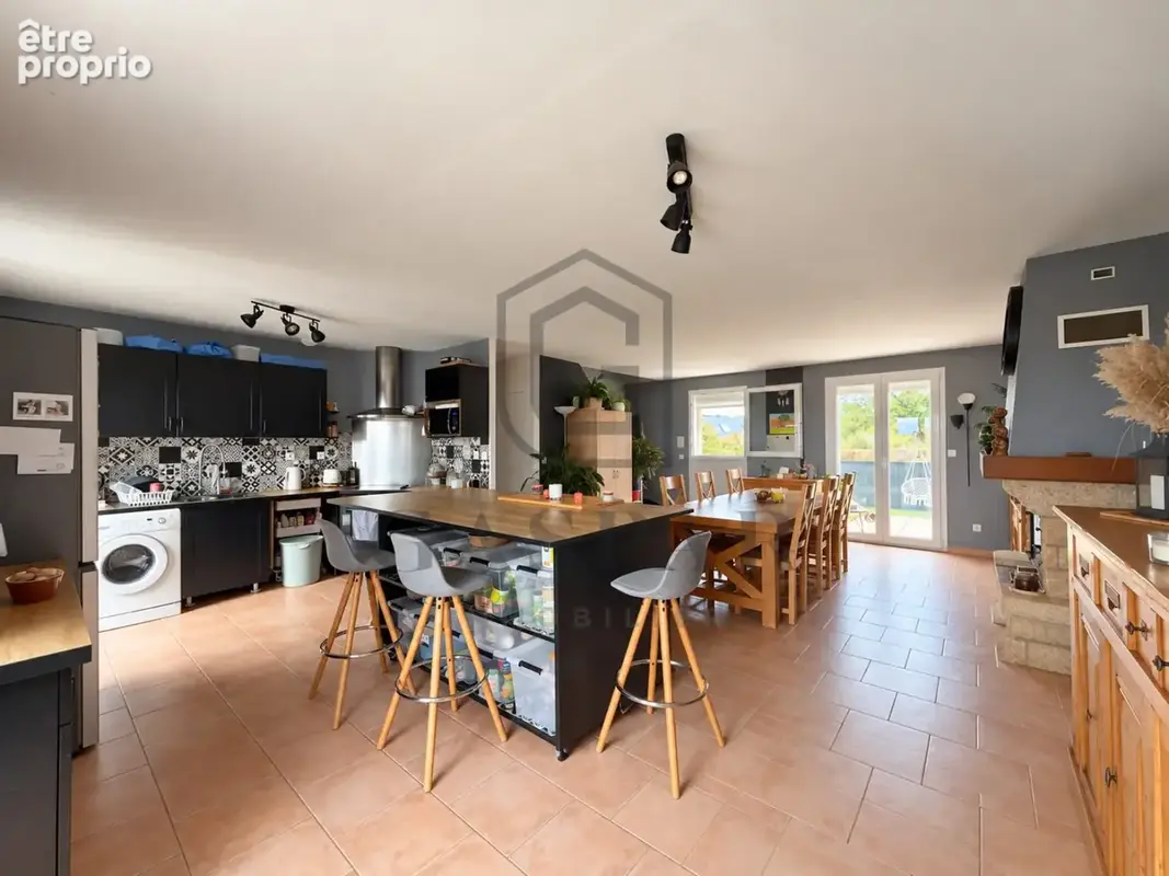 Maison 6 pièces 131 m² à vendre à Conches-En-Ouche (27190) - photo 2