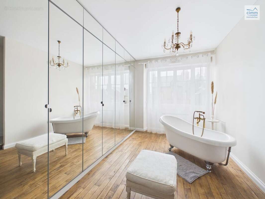 Maison à LES BRULAIS