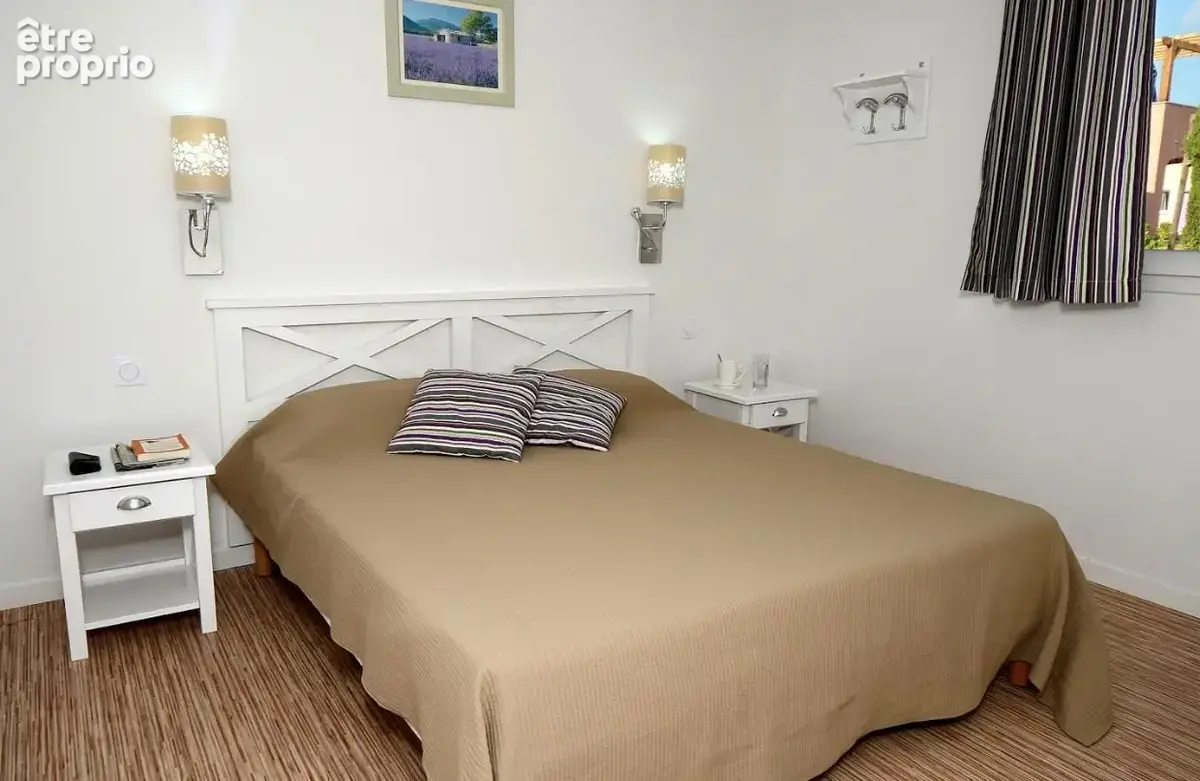 INVESTISSEMENT LOCATIF  PARADOU - Résidence Odalys Le Mas des Alpilles - 5,54%  de rentabilité. - photo 4