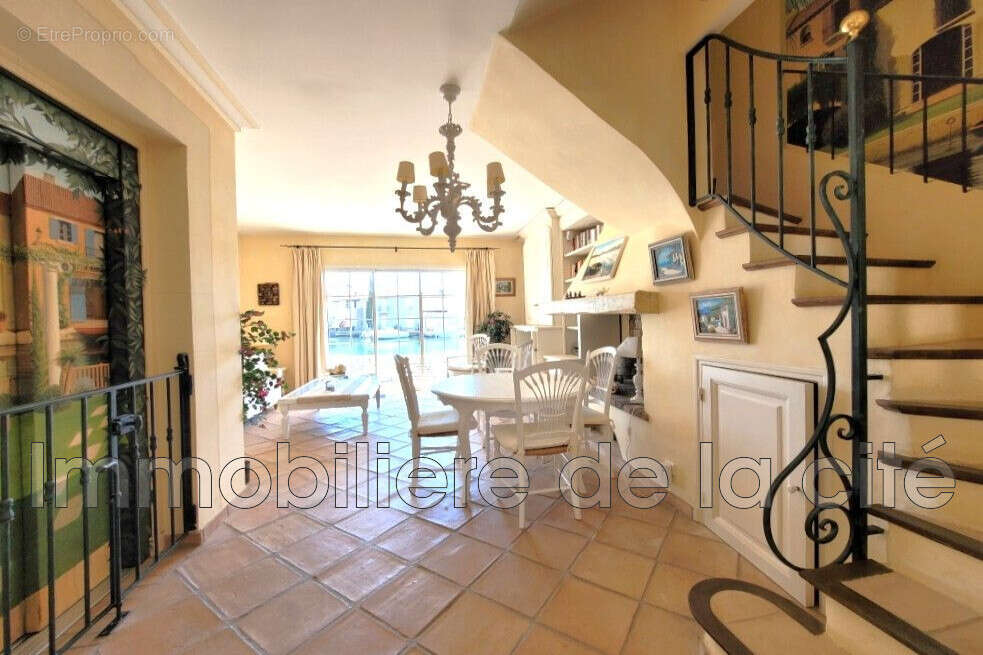 Maison à GRIMAUD