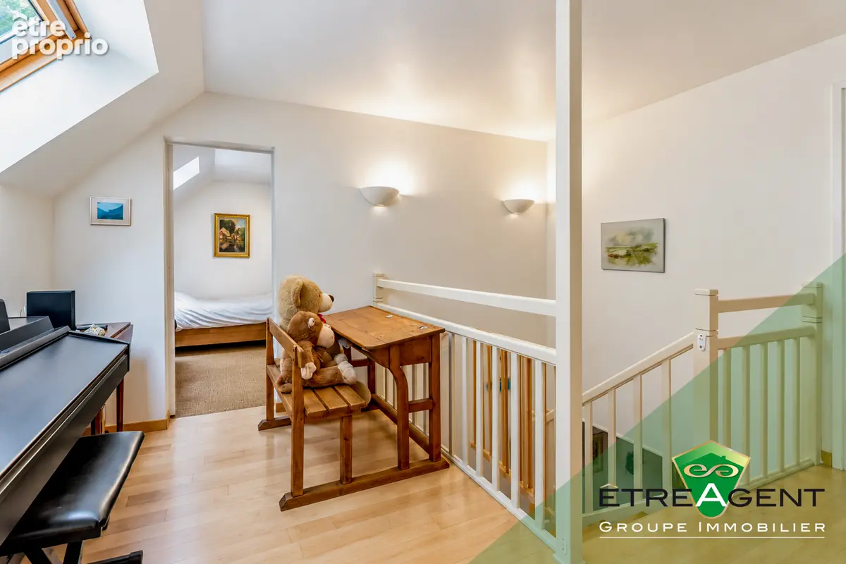 Maison LONGNY LES VILLAGES - 231 m² - 6 chambres - photo 14