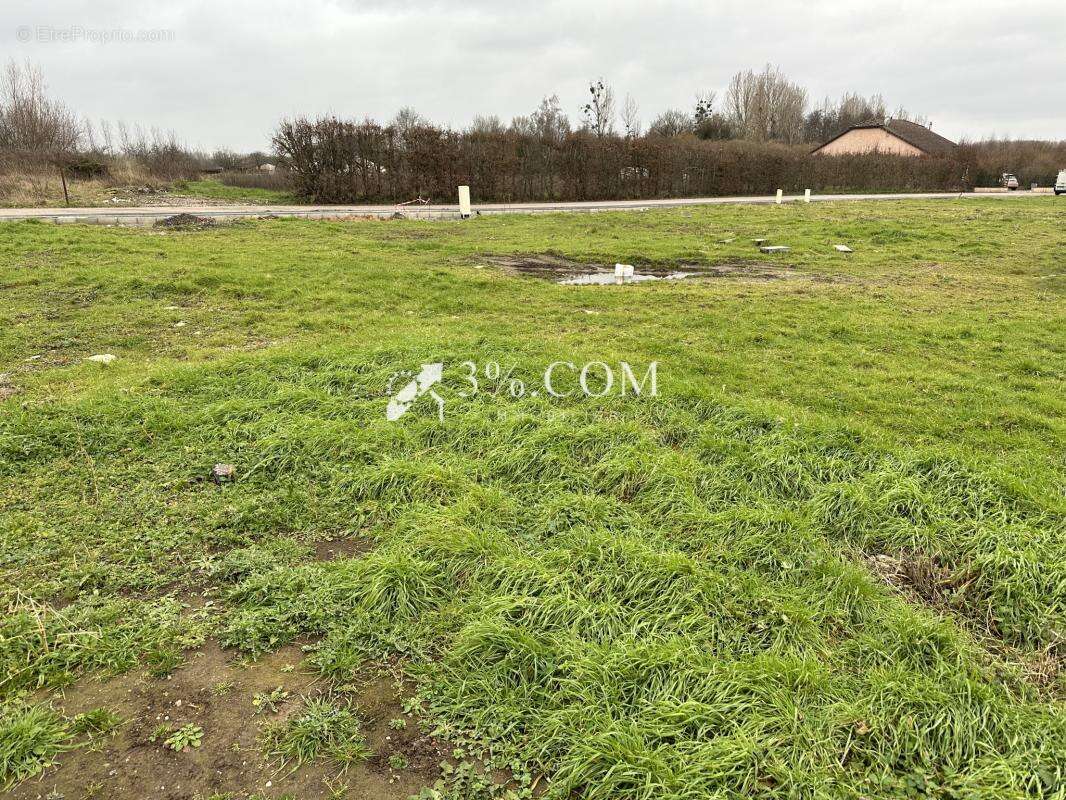 Exclusif ! TERRAINS  de 572 M2 à 1221 m2 A BATIR, 6 LOTS DIS - photo 2