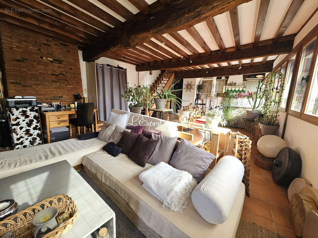 Le superbe appartement du 2° étage