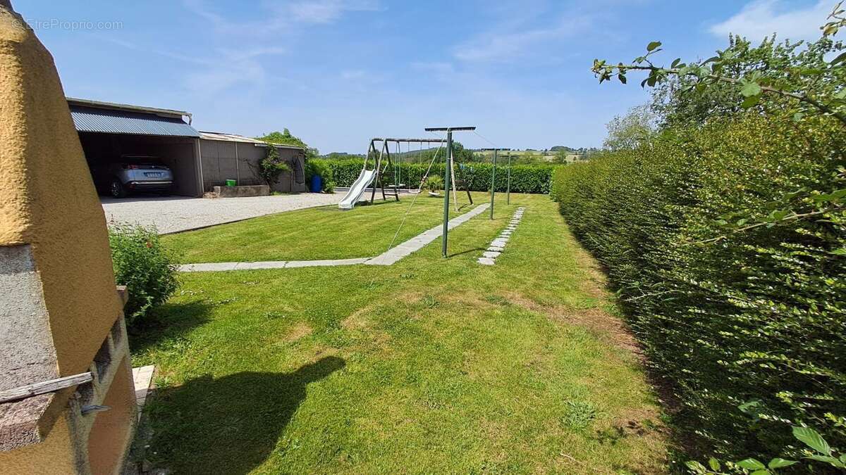 Maison à ERCE-EN-LAMEE