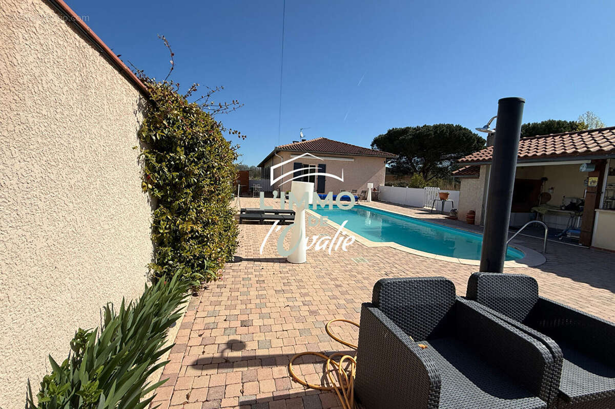 Maison à BRUGUIERES