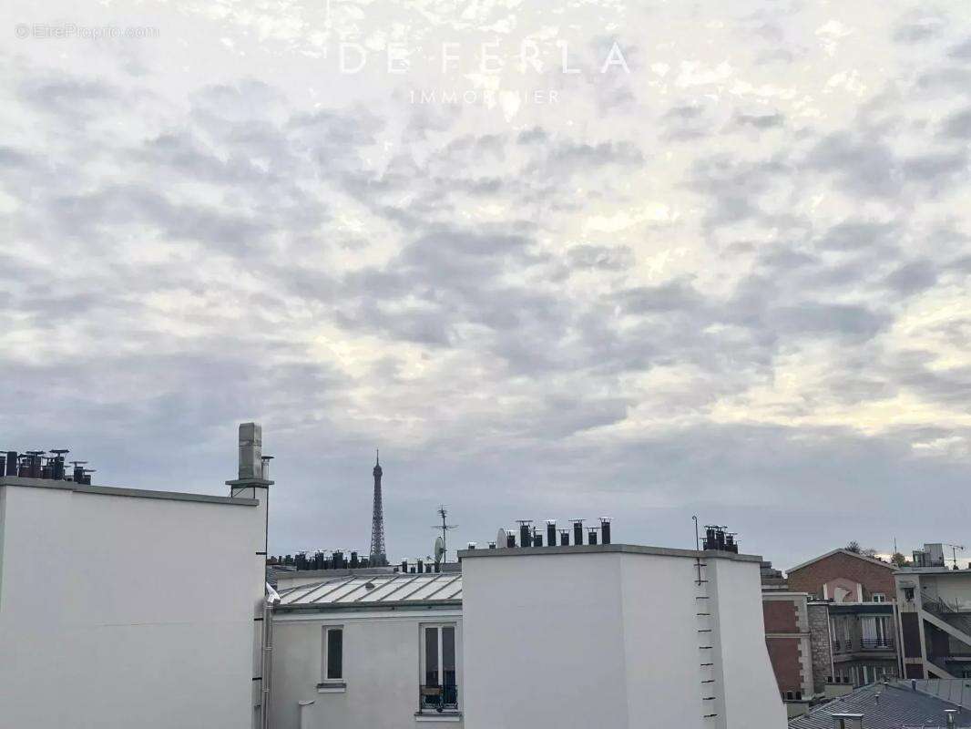 Appartement à PARIS-8E