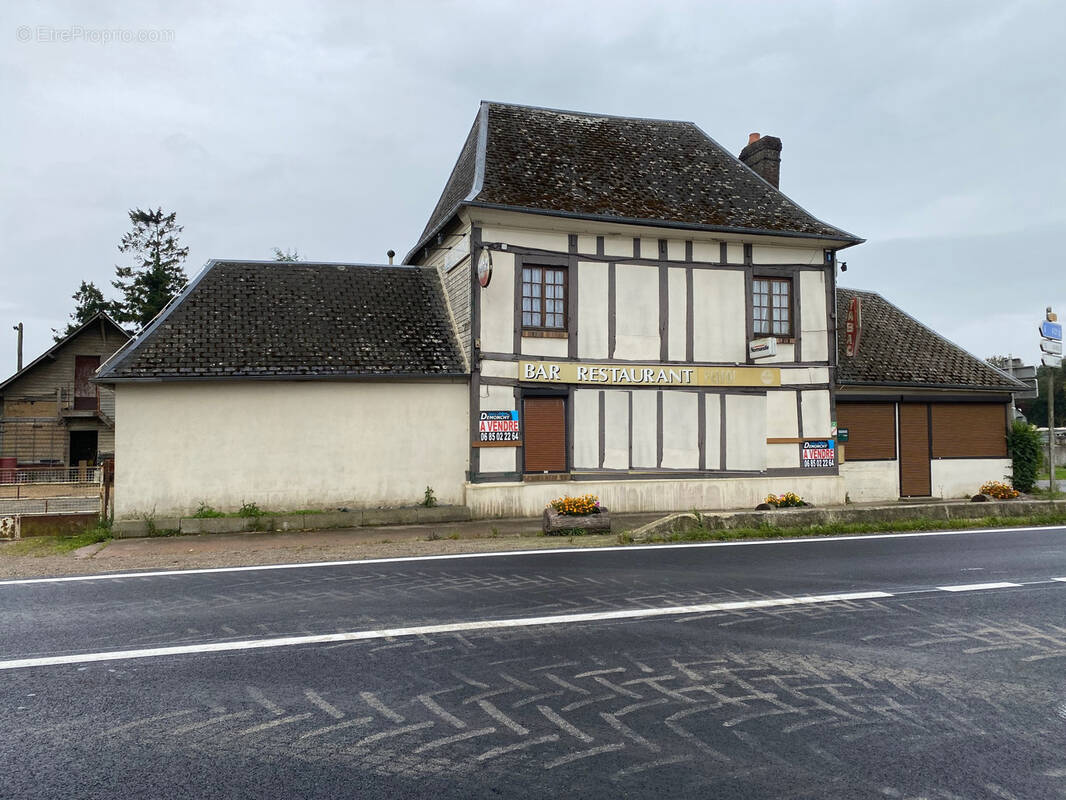 Commerce à FLAMETS-FRETILS