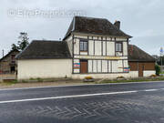 Commerce à FLAMETS-FRETILS