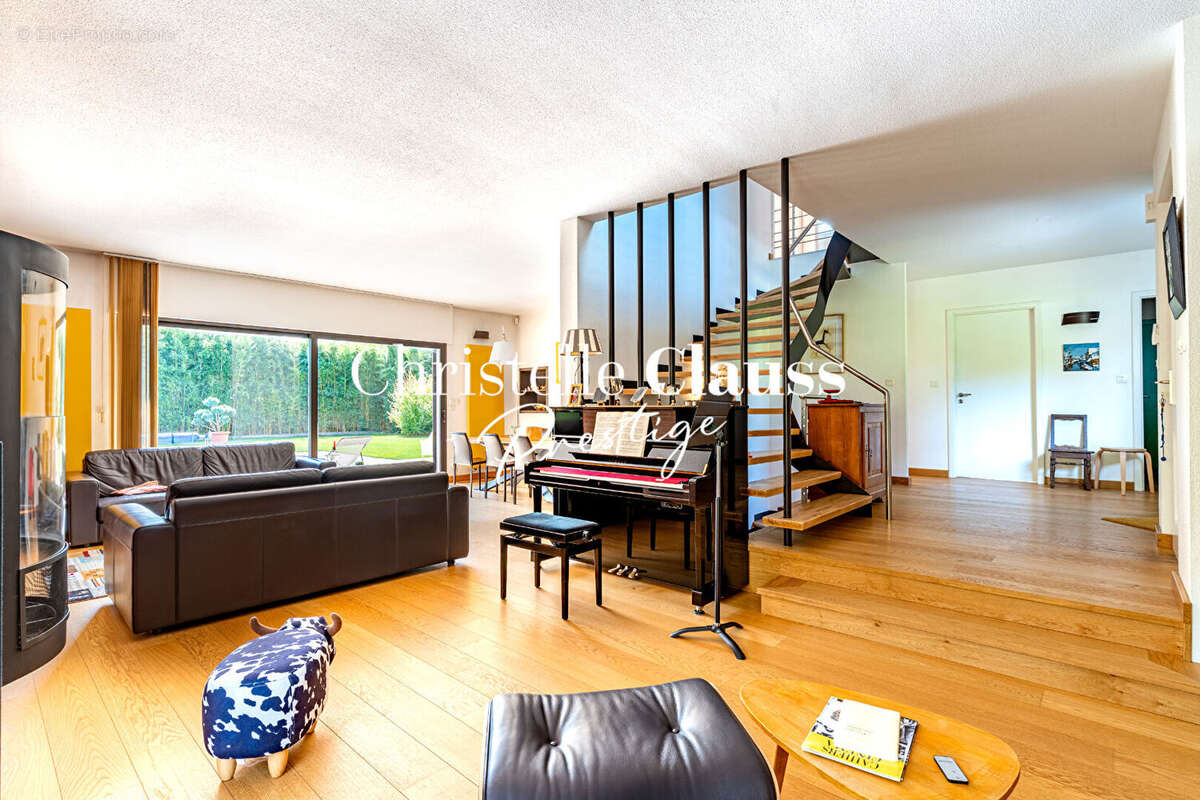 COLMAR QUARTIER SUD / Maison d'Exception avec Piscine & Spa sur 10 Ares - photo 14