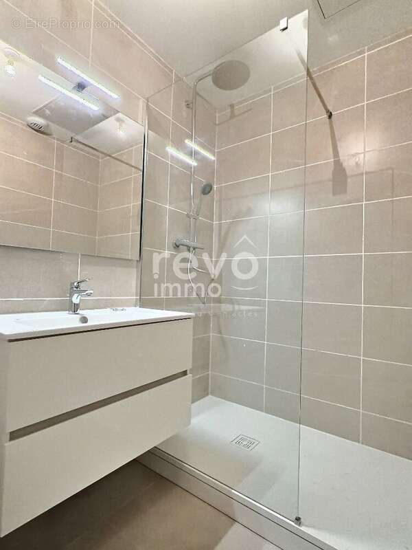 Appartement à MIRIBEL