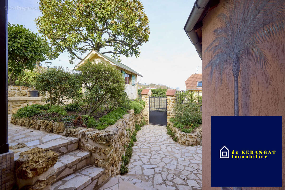 Maison à LE PLESSIS-ROBINSON