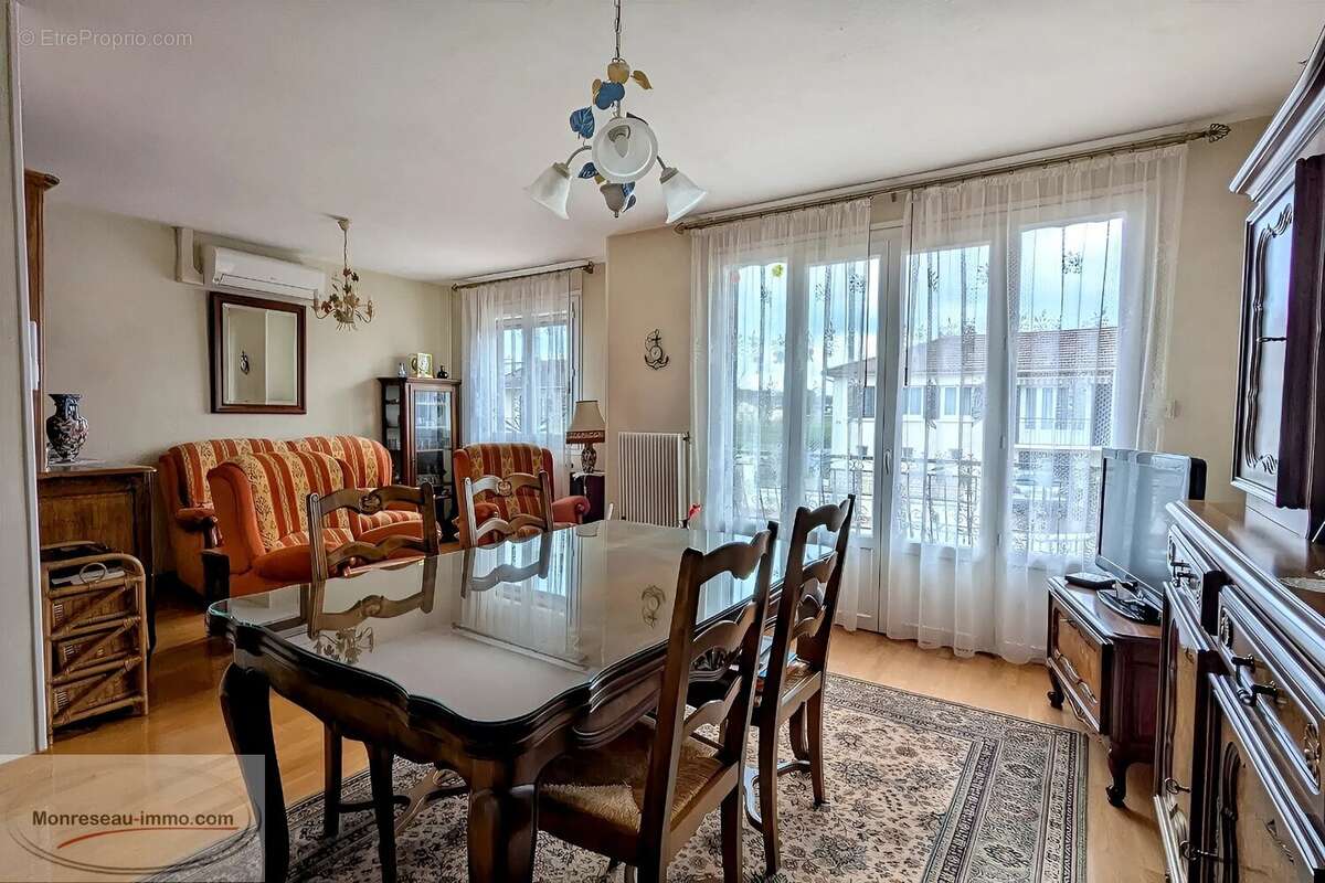 Maison à CHATENOY-LE-ROYAL