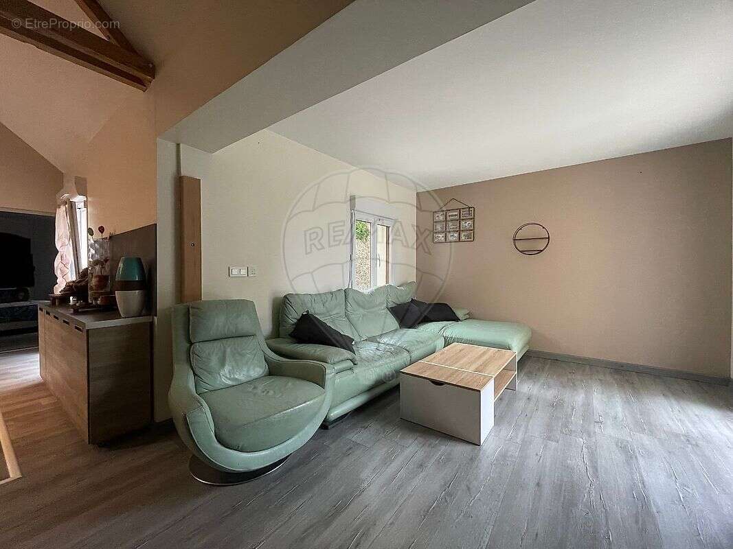 Maison à SAINT-JULIEN-LES-VILLAS