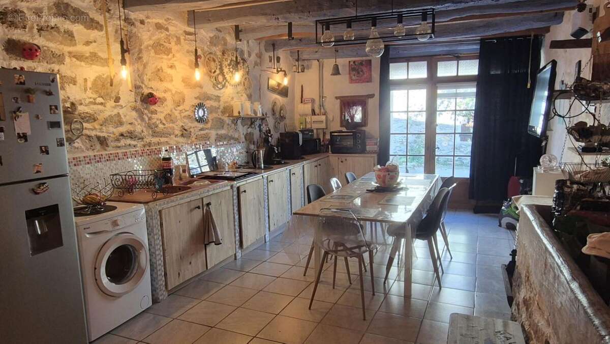 Maison 92 m² à Rieussec  - photo 3