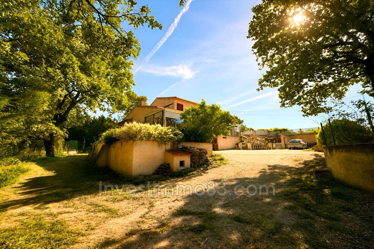 Maison à POURRIERES