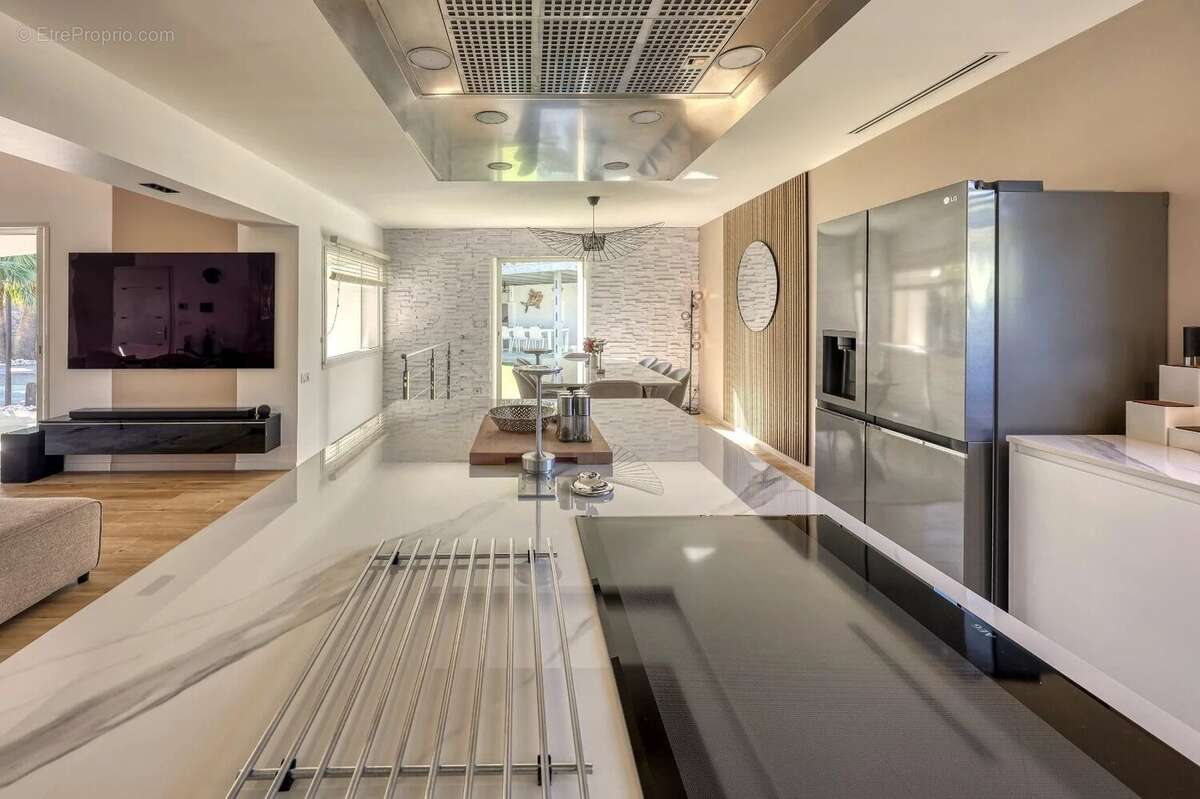 Villa contemporaine rénovée/imaginée par architecte d’intérieur – volumes exceptionnels – Janas - photo 18