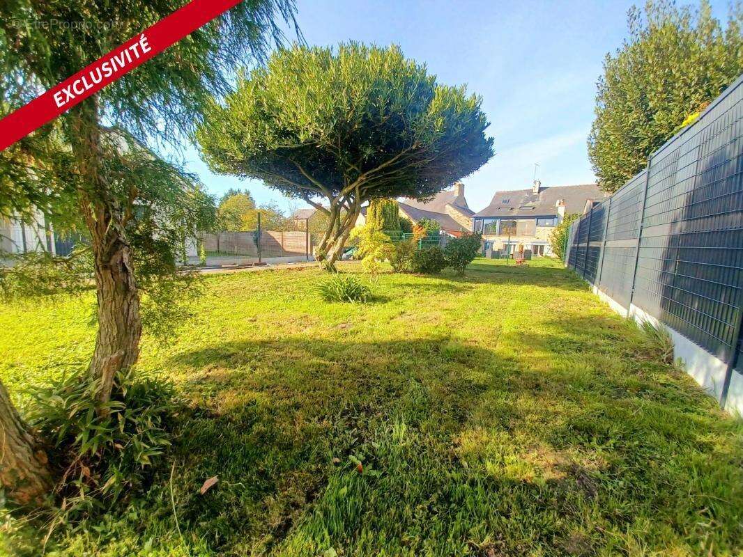 Maison à SAINT-CHRISTOPHE-DES-BOIS