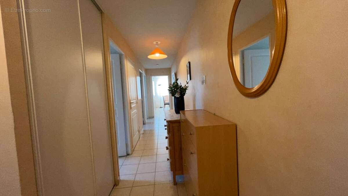 Appartement à vendre 4 pièces VANNES (56) avec deux garages - photo 6