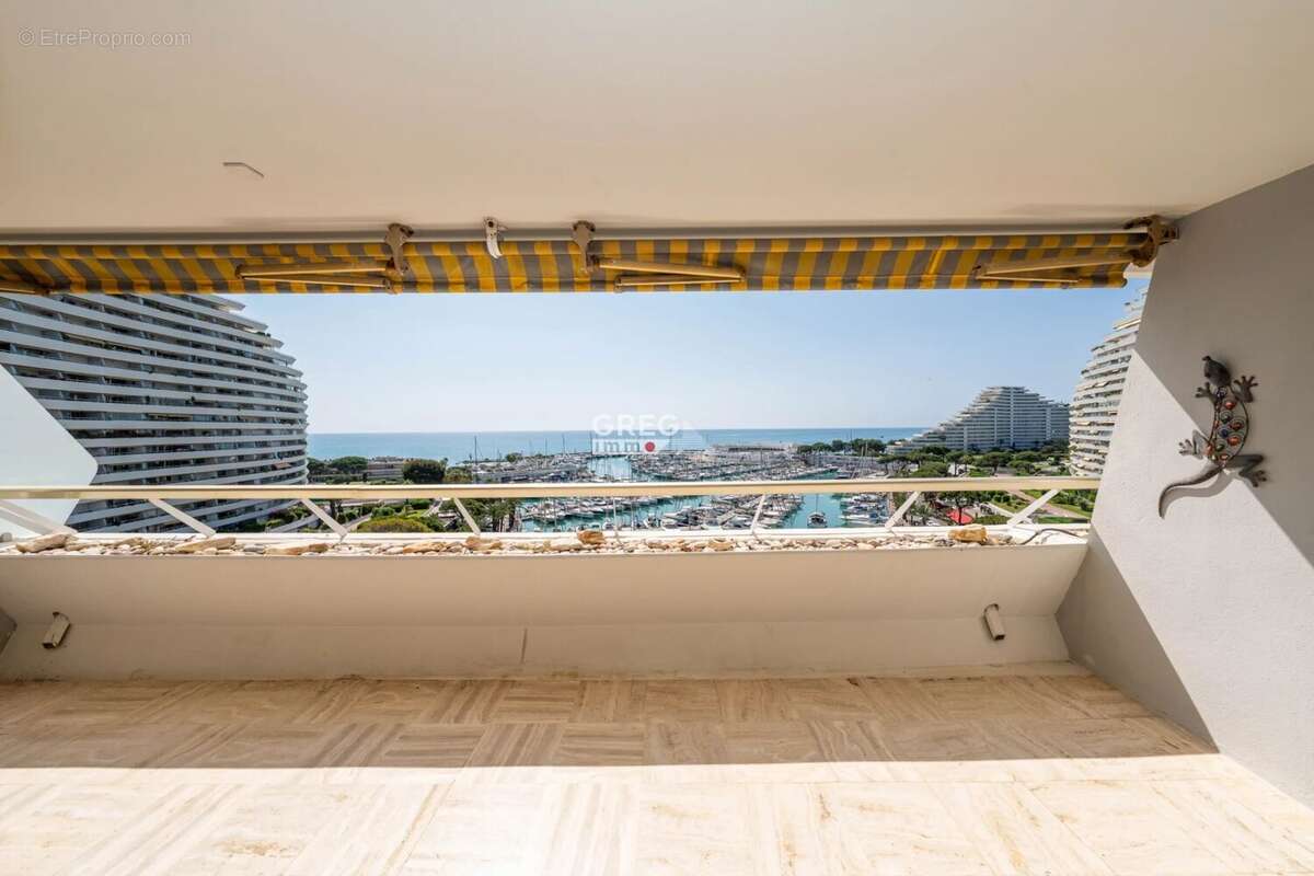 Appartement à VILLENEUVE-LOUBET