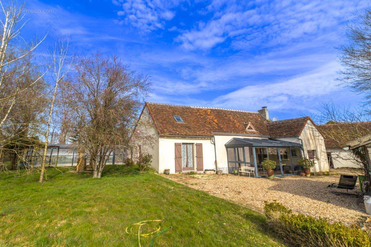 Maison Dun Le Poelier 8 pièce(s) 161.84 m2 - photo 2