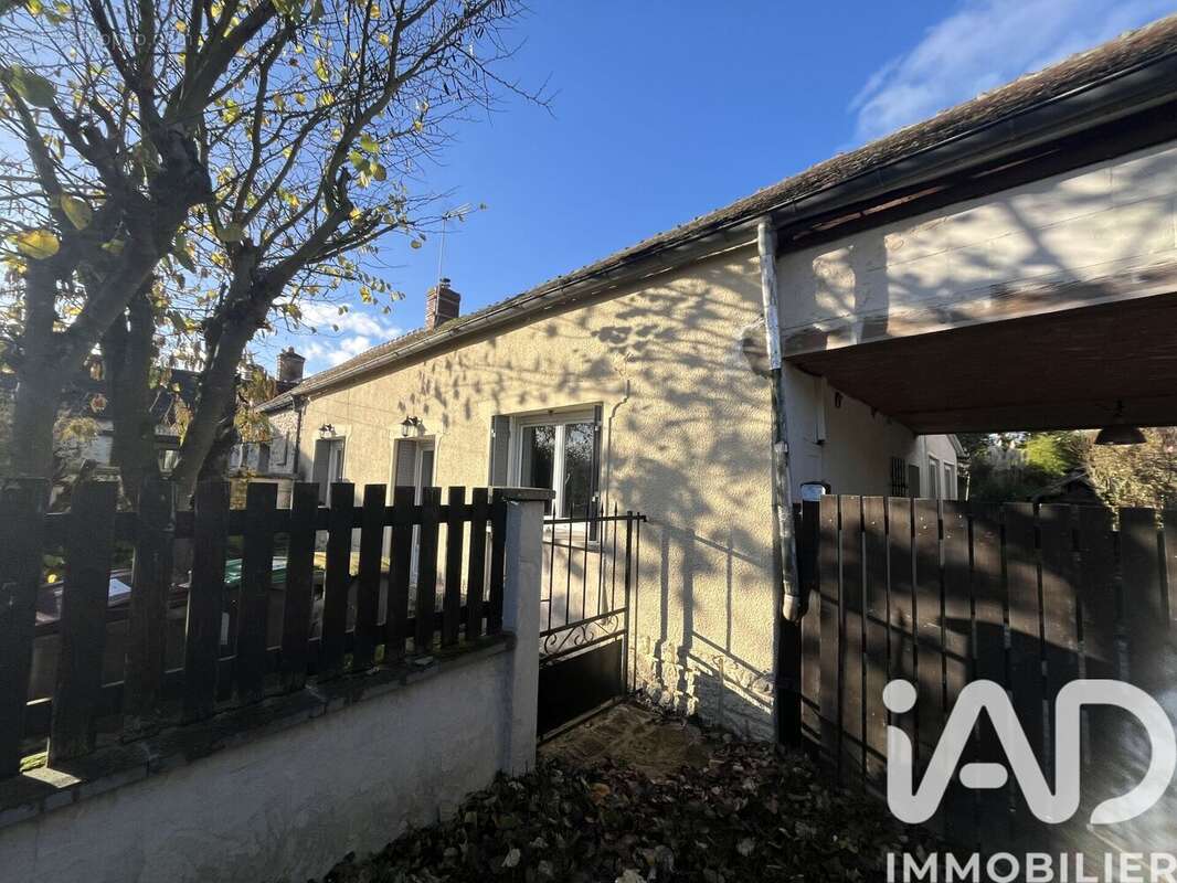 Photo 2 - Maison à VILLEMER