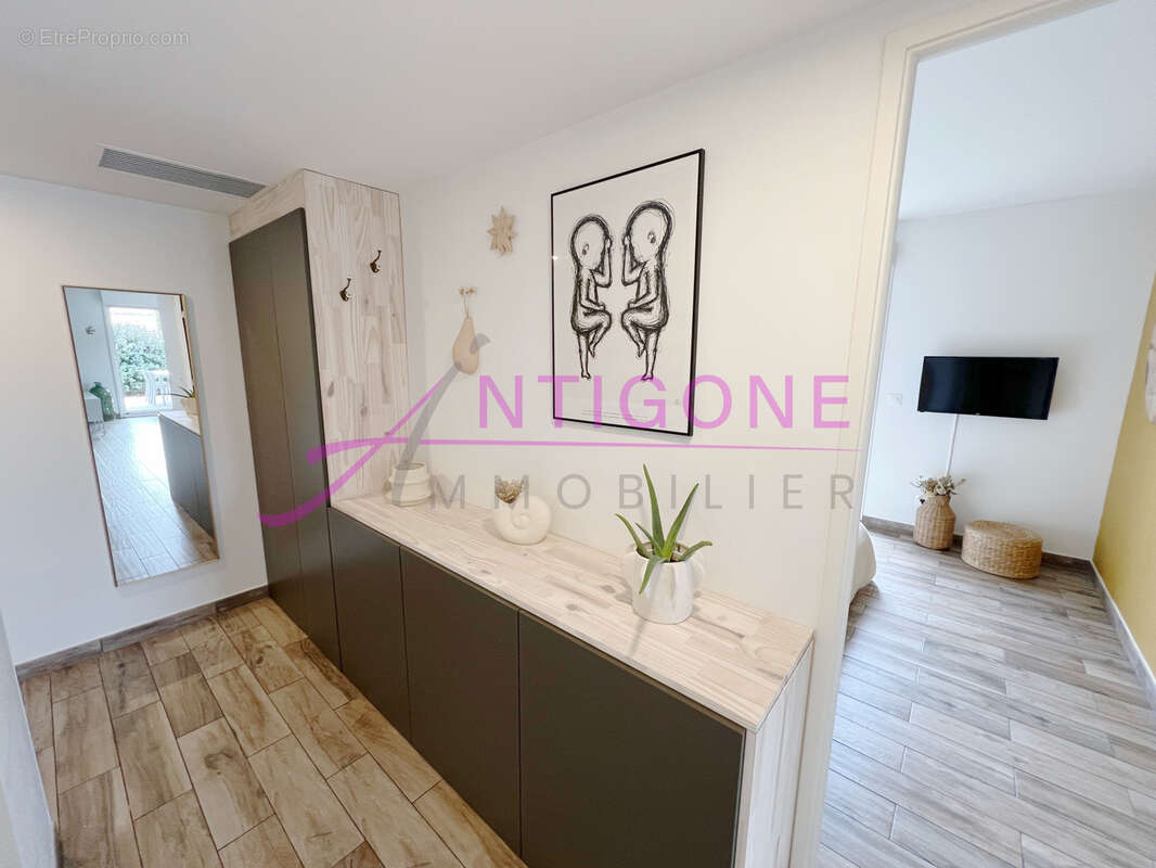 Appartement à SIX-FOURS-LES-PLAGES