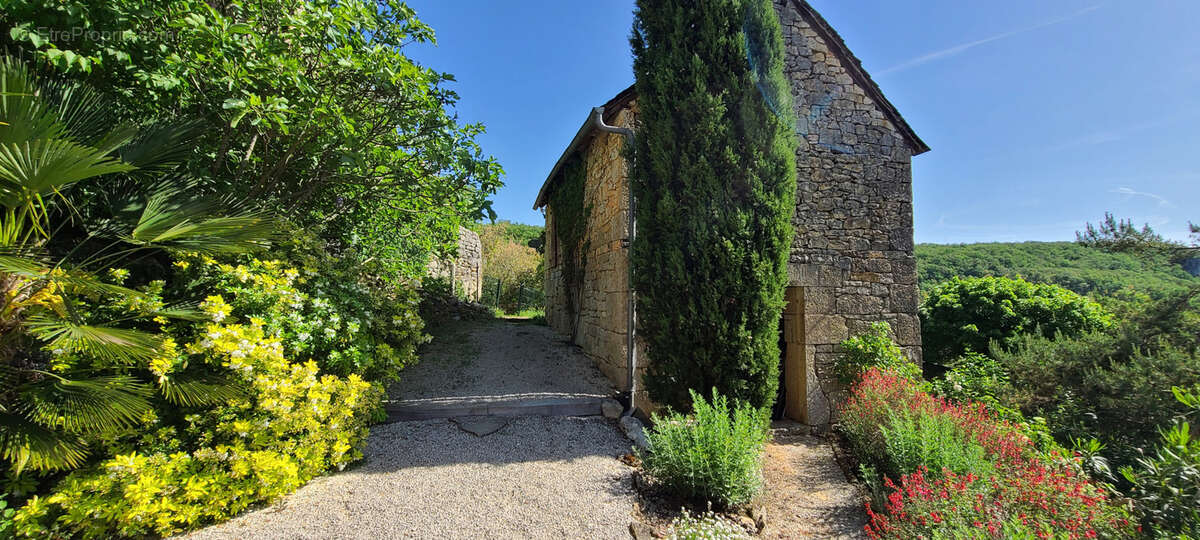 Maison à TURENNE