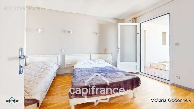 Maison à SAINTE-SOULLE