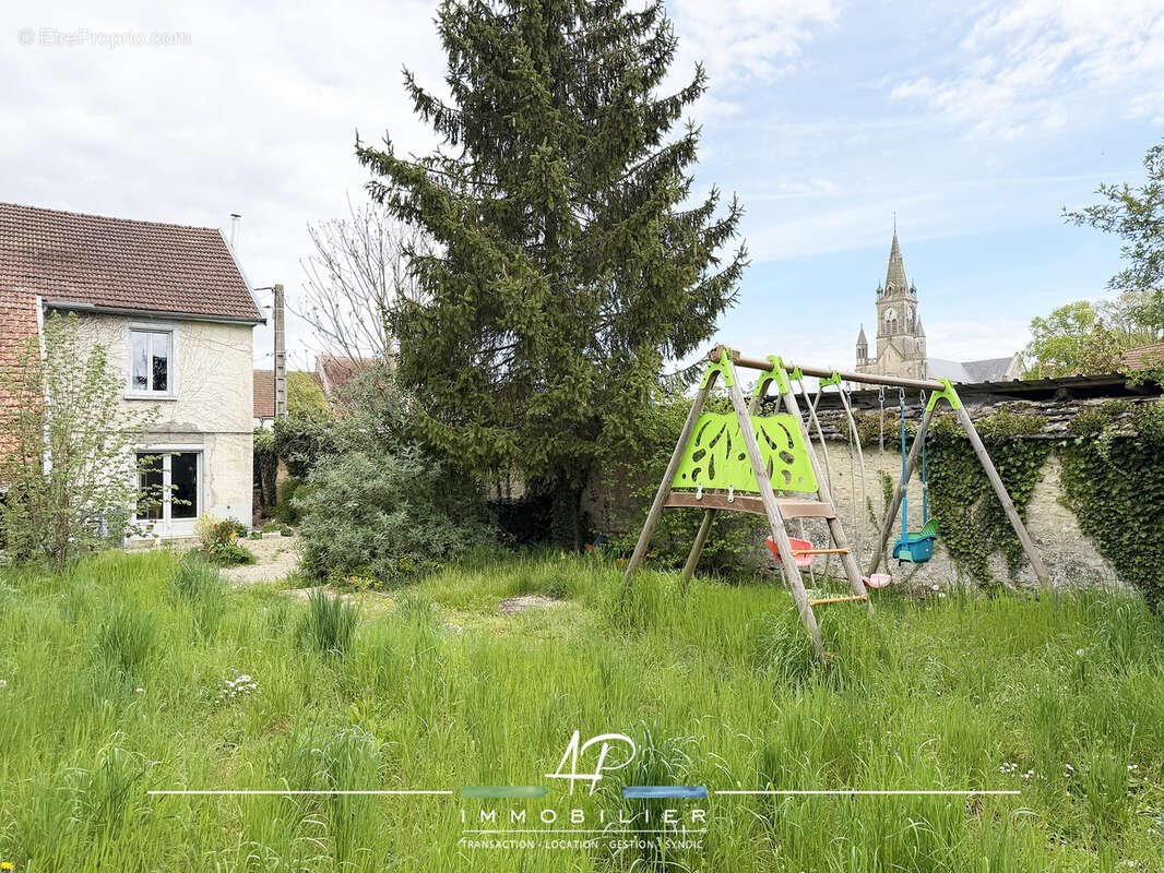 Maison à BEIRE-LE-CHATEL