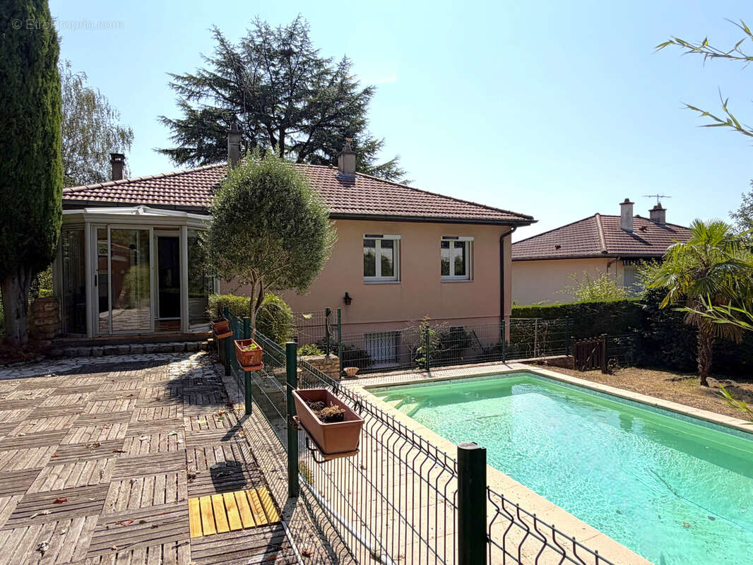 Maison T6 au grand calme avec piscine - photo 13