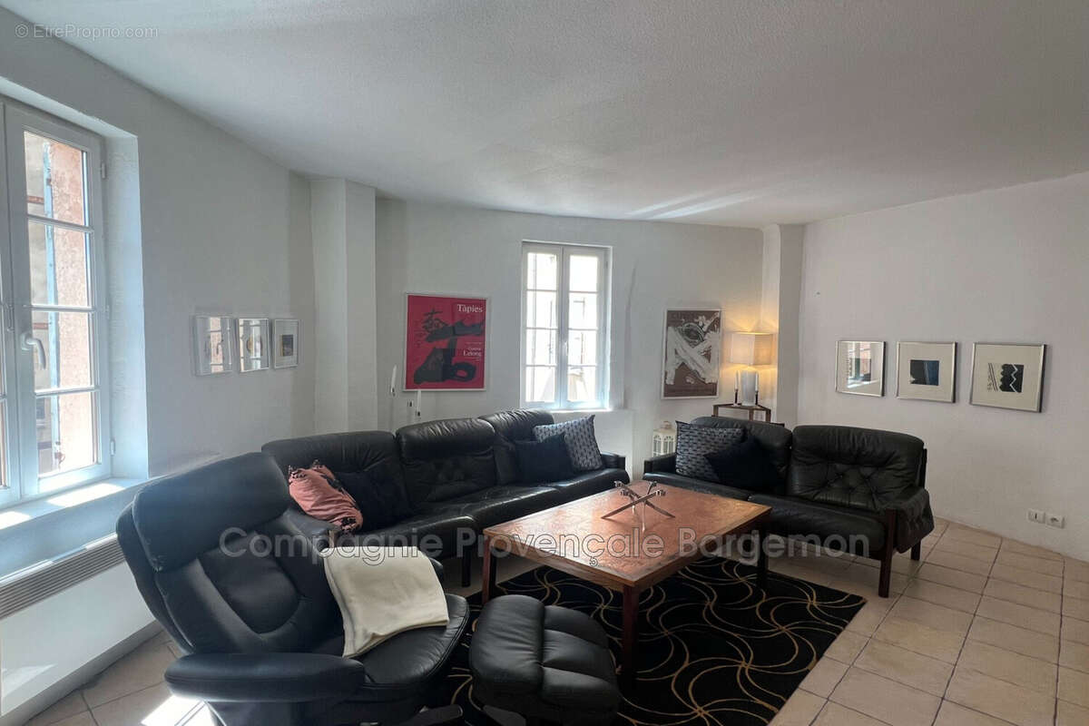 Appartement à BARGEMON