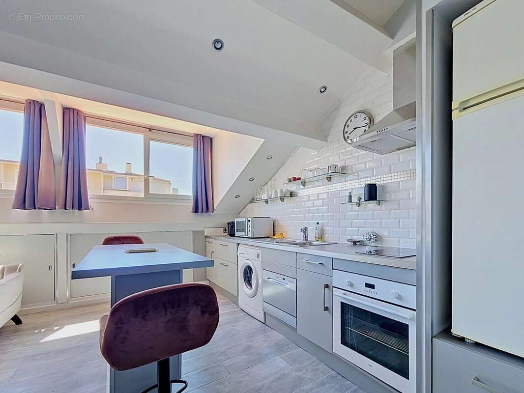 Cannes vieux-port : 2 pieces excellent etat - photo 7