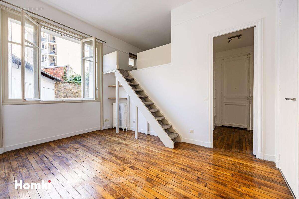 Appartement à NEUILLY-SUR-SEINE