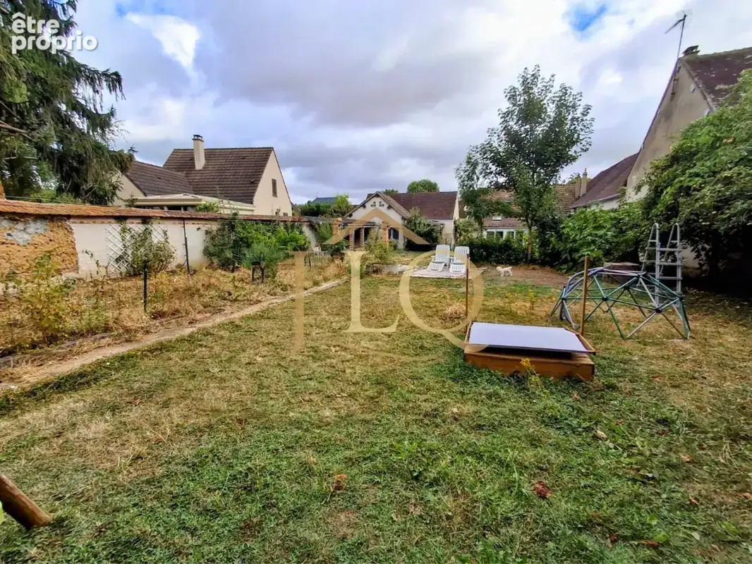 La Pierrotine - Maison familiale de ville de 170m² environ - 4 chambres - Terrain de plus de 1 000m² - Pierres (28 130) - photo 18