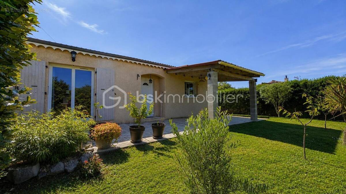 Maison à CHATEAUNEUF-DU-RHONE