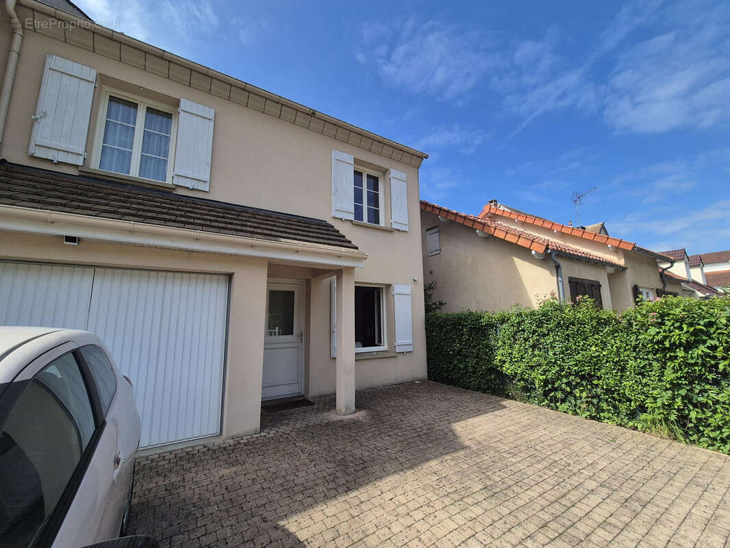 Maison à JOUY-EN-JOSAS