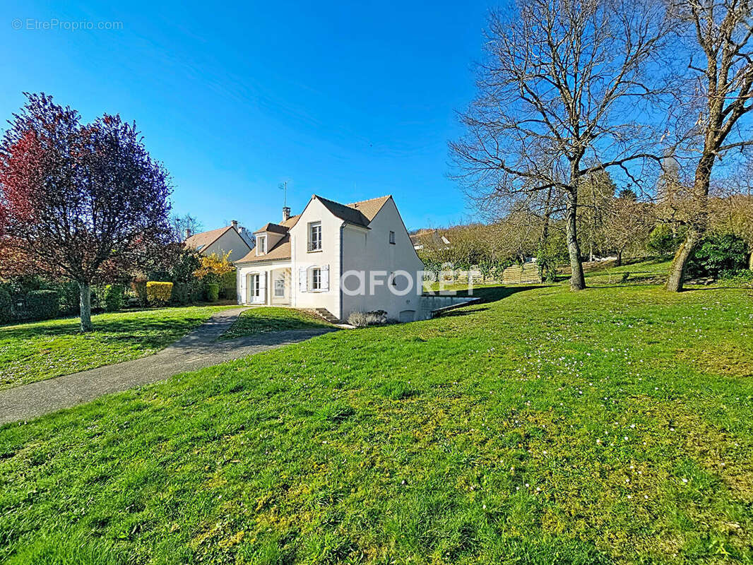 Maison à LINAS