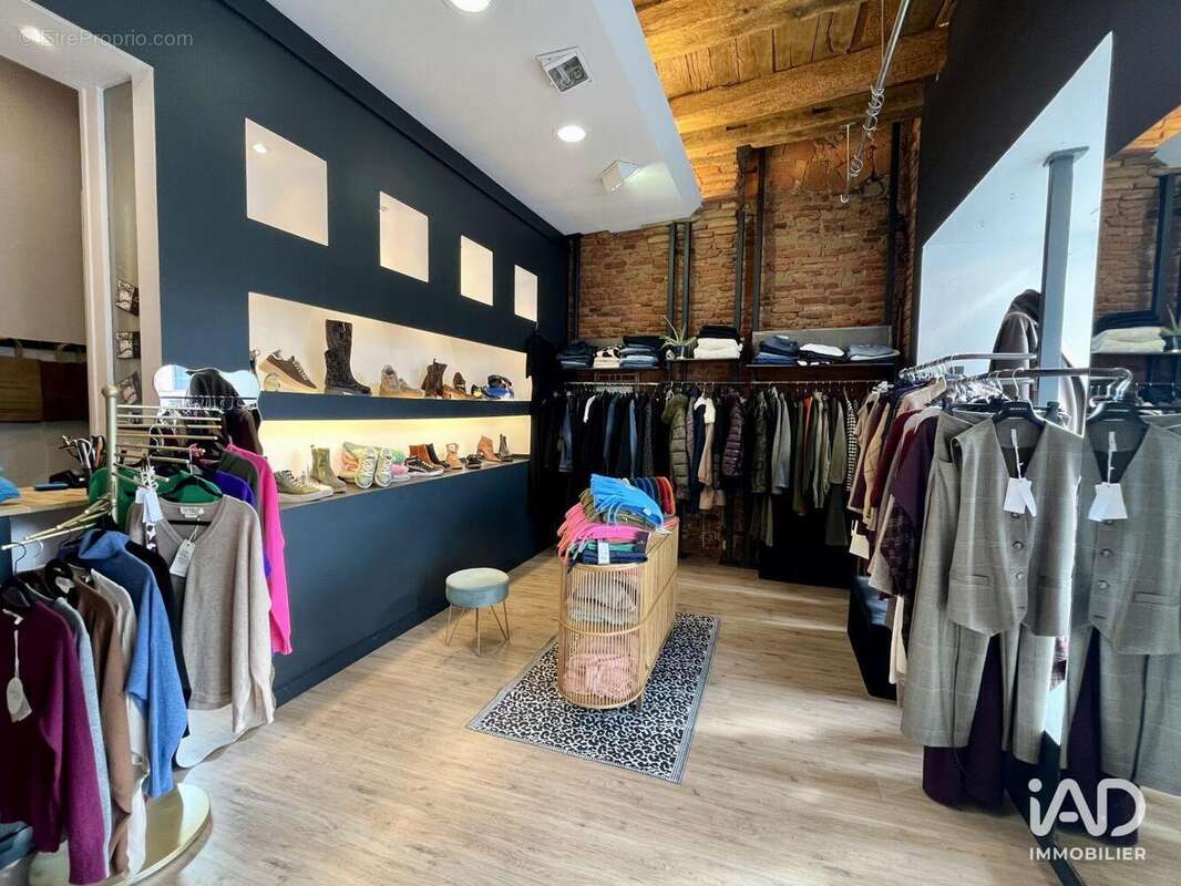 Photo 3 - Commerce à L'ISLE-JOURDAIN