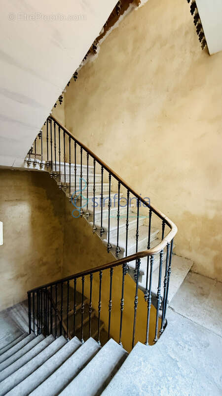 Appartement à UZES