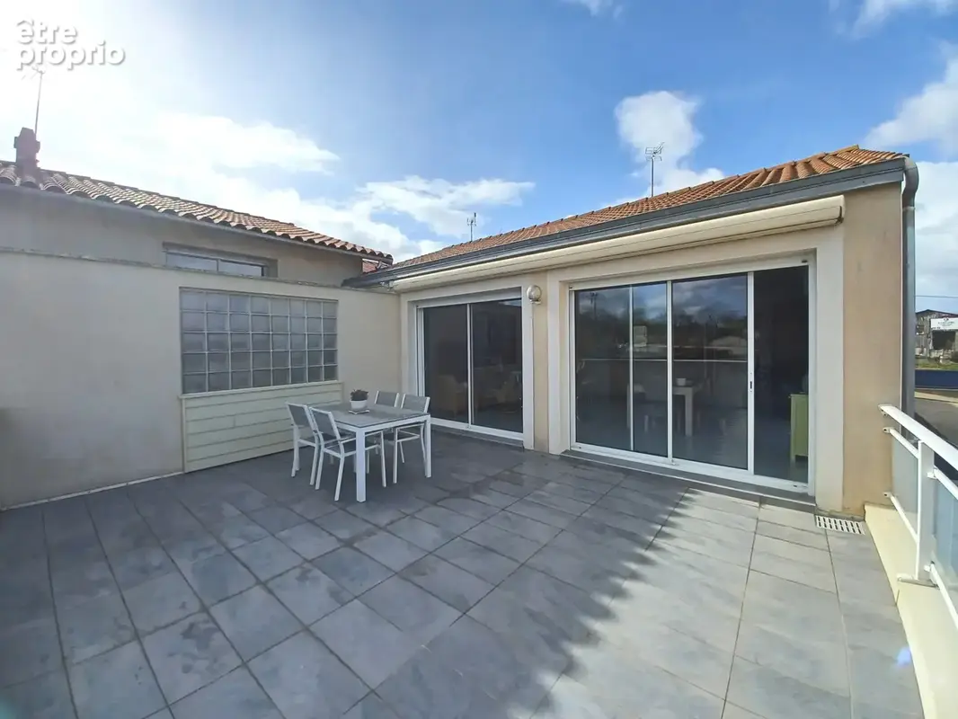 Maison de  135 m2, plus locatif - photo 2
