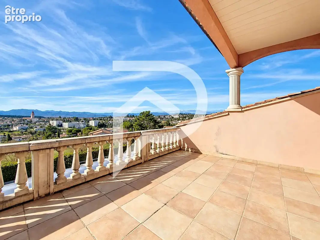 Maison à vendre Villeneuve De Berg 6 pièce(s) 230 m2 - photo 6