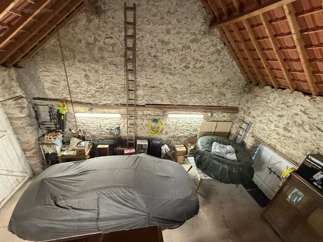 Maison à MAILHAC-SUR-BENAIZE