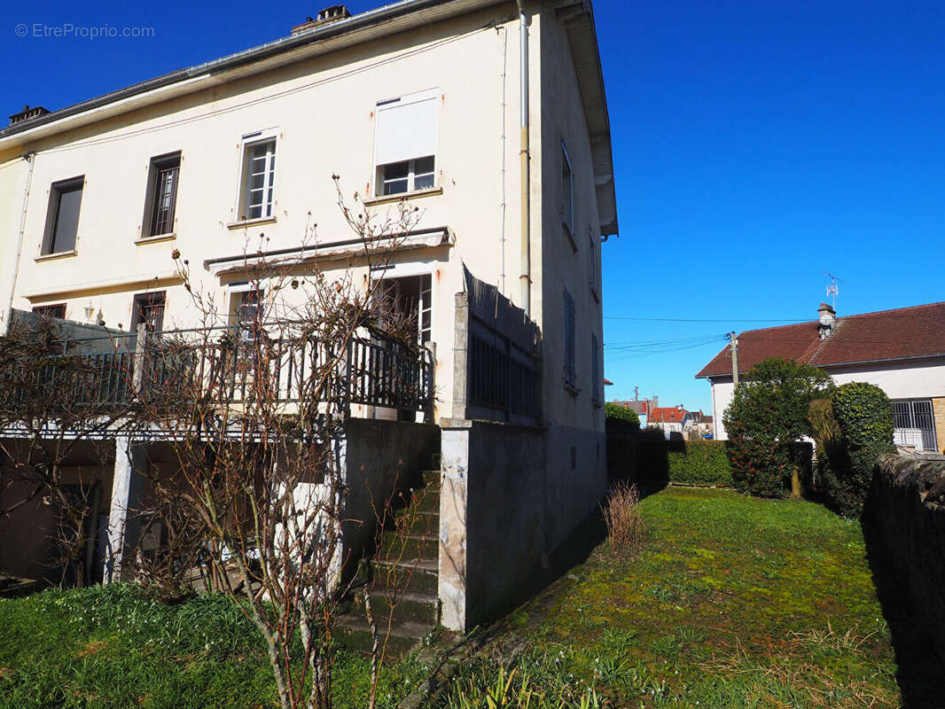 Maison à NOMEXY