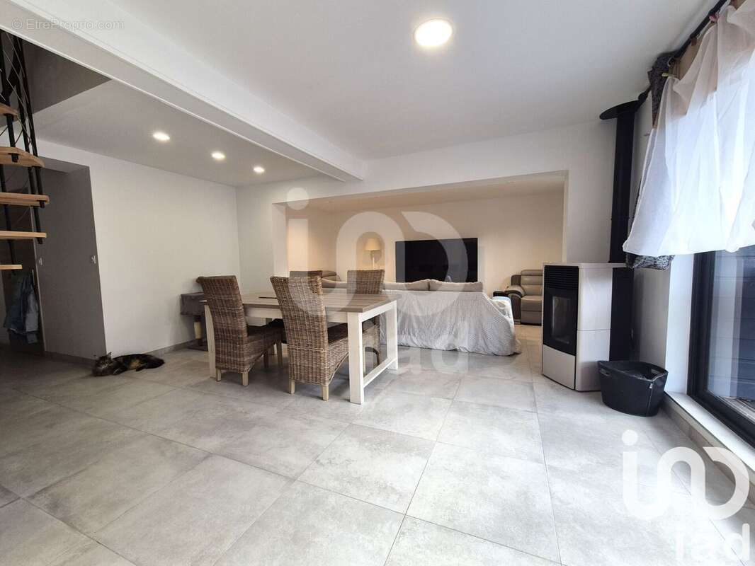 Photo 2 - Maison à MONTIVILLIERS