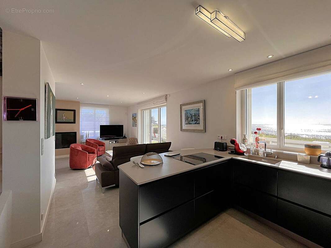 Maison à LE POULIGUEN