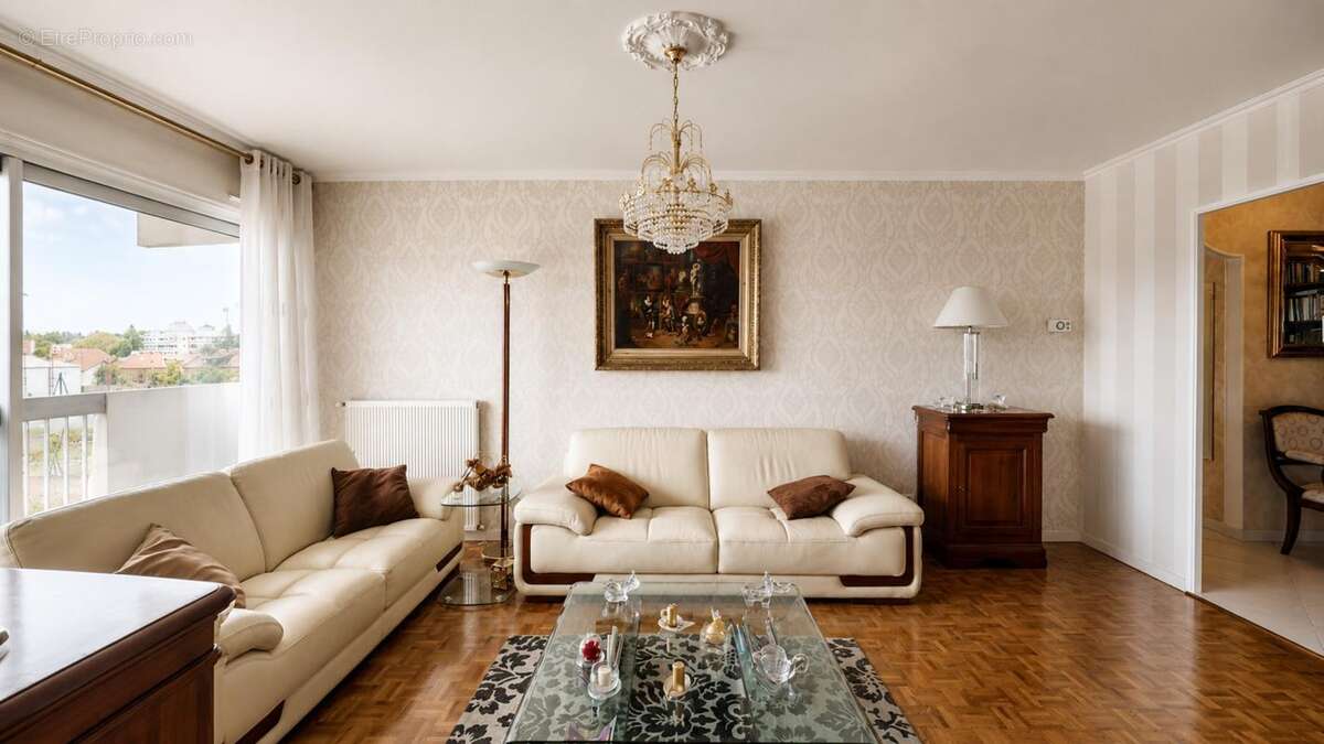 Appartement à LYON-8E