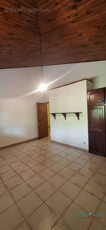 Maison 131 m² à Saint-Pierre  - photo 3